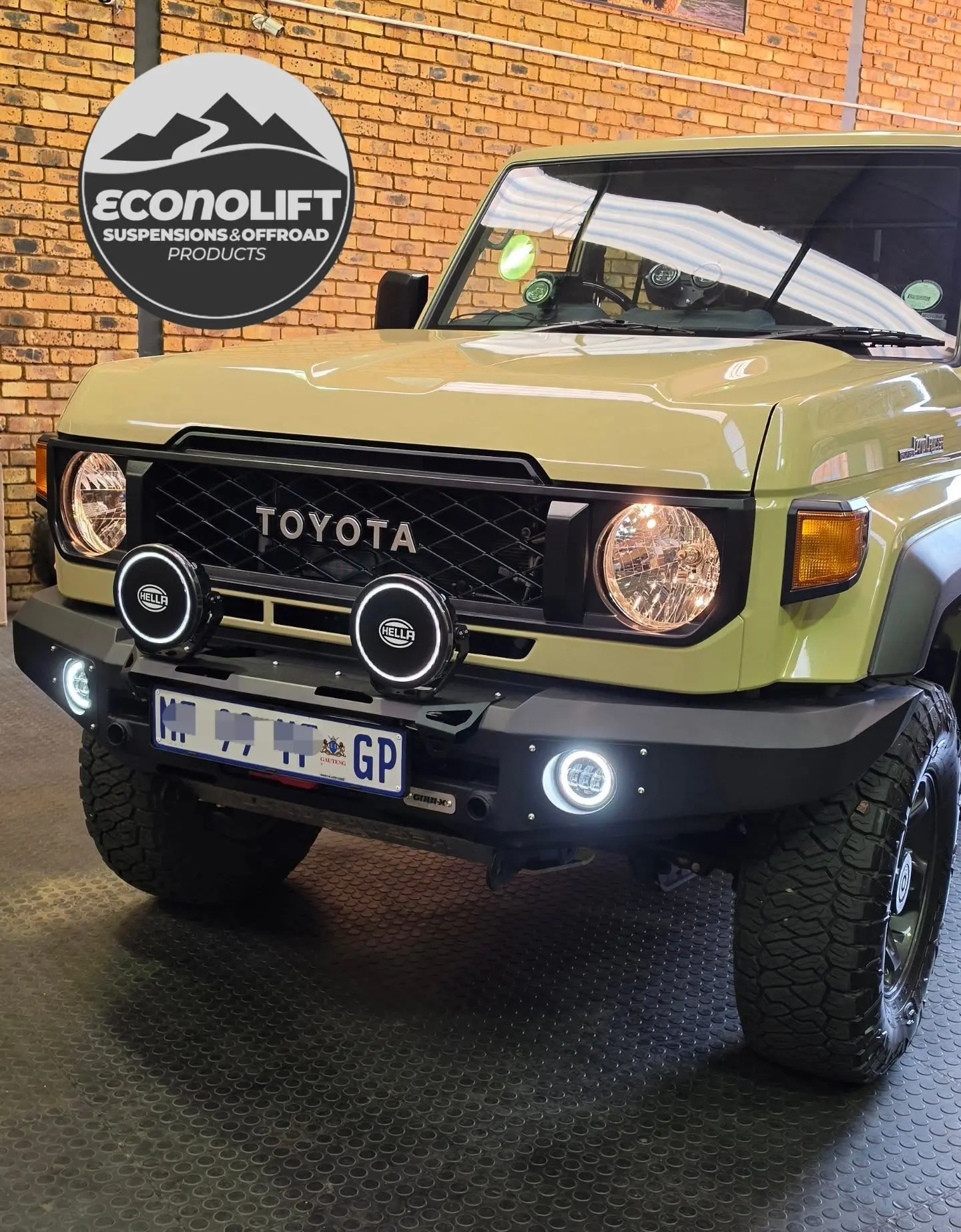 Land Cruiser 79 fitted with a GOBI-X front bumper and Hella 7" Supernova spotlights.